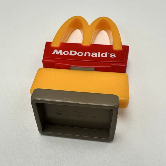 McDONALD'S 2025 Lil McDonalds #2 Restaurant & #14 Miniature Sign Lot of 2 Toys - Picture 9 of 10